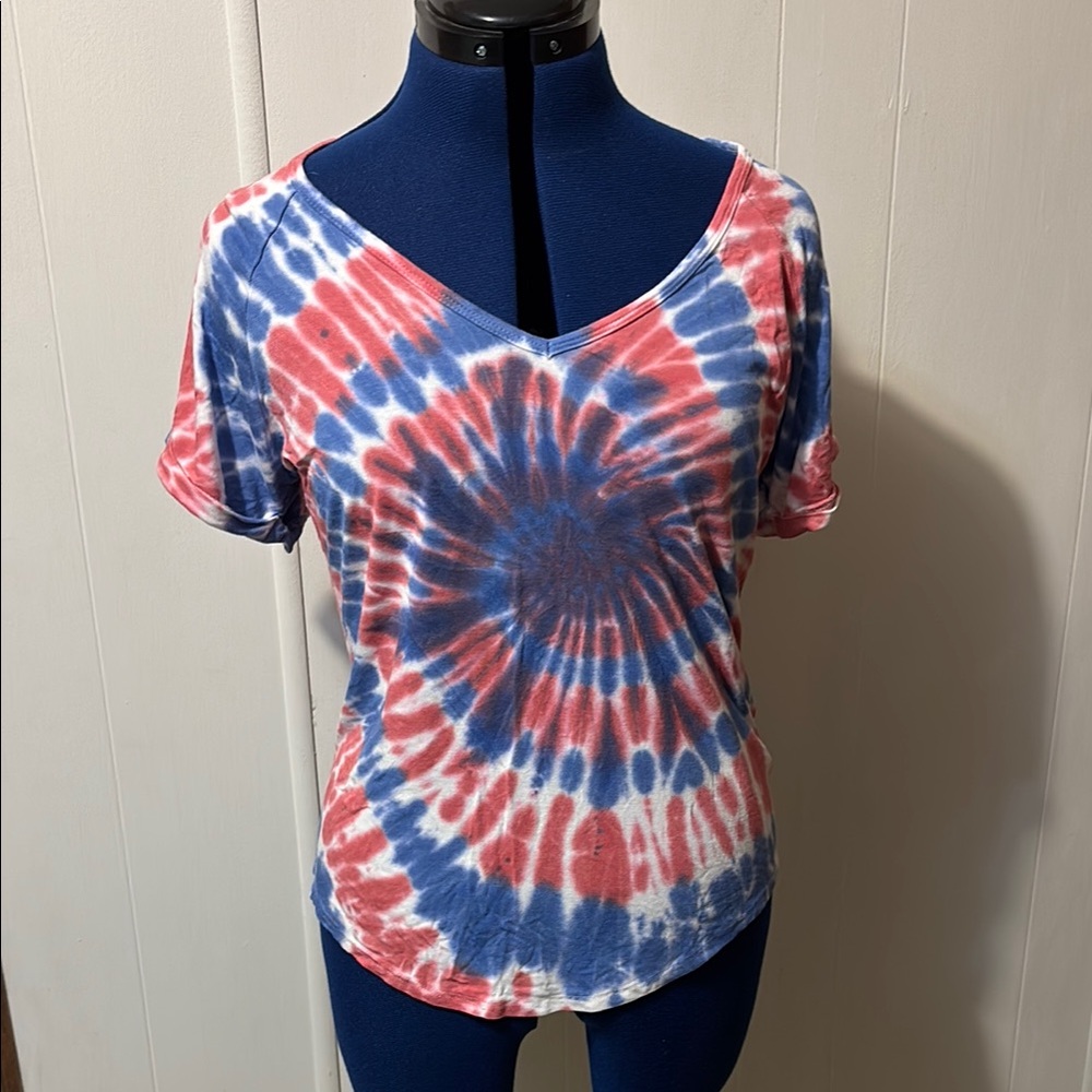 No Boundaries Red and Blue Tie-Dye V-Neck Tee